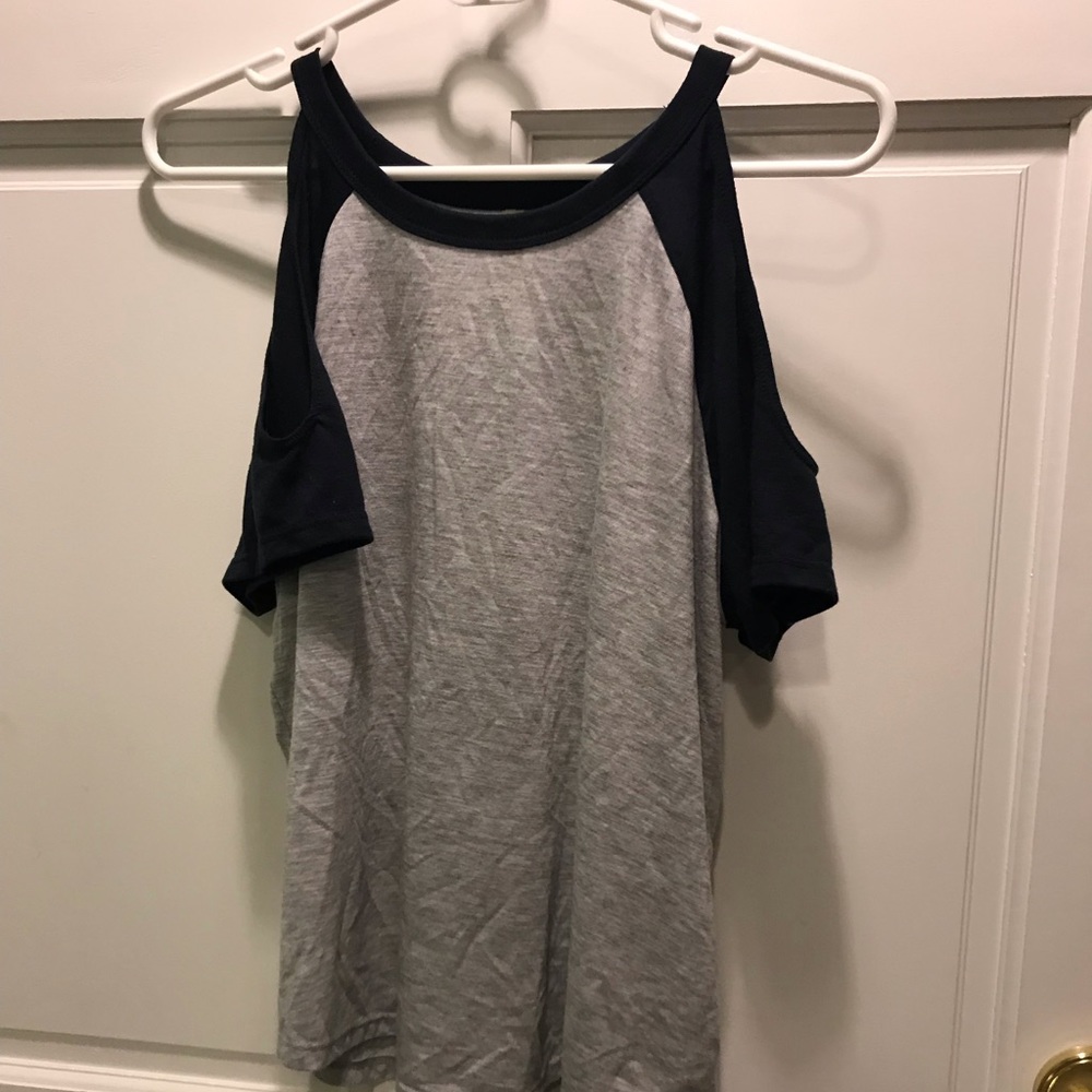 Open shoulder top
